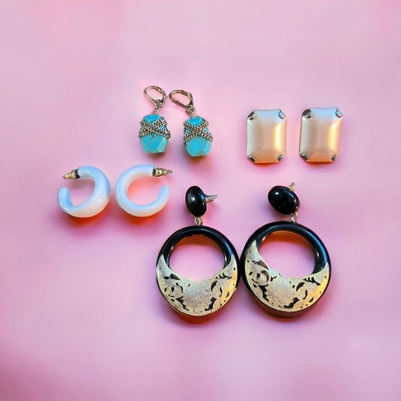 Lot of 4 pair Pierced Earrings Faux Turquoise White Acrylic Black Gold Tone - Picture 1 of 5